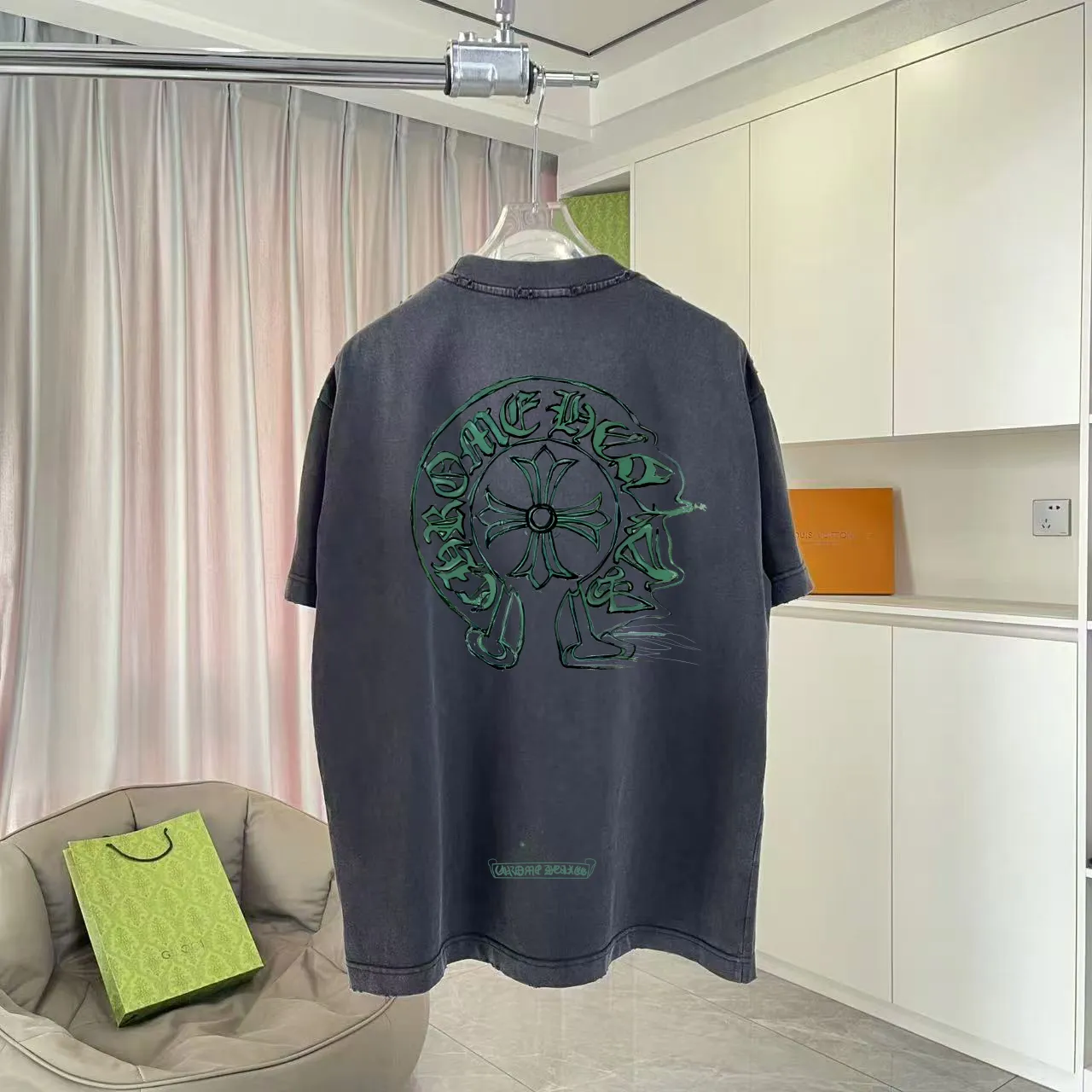 🅿️190 ch Crow* 2025 summer new style, washed, faded, worn, Sanskrit cross print, short-sleeved T-shirt, customized fabric 320g, same style for men and women, size: S M L XL XXL five sizes, color: black, gray, gradient black, gradient red